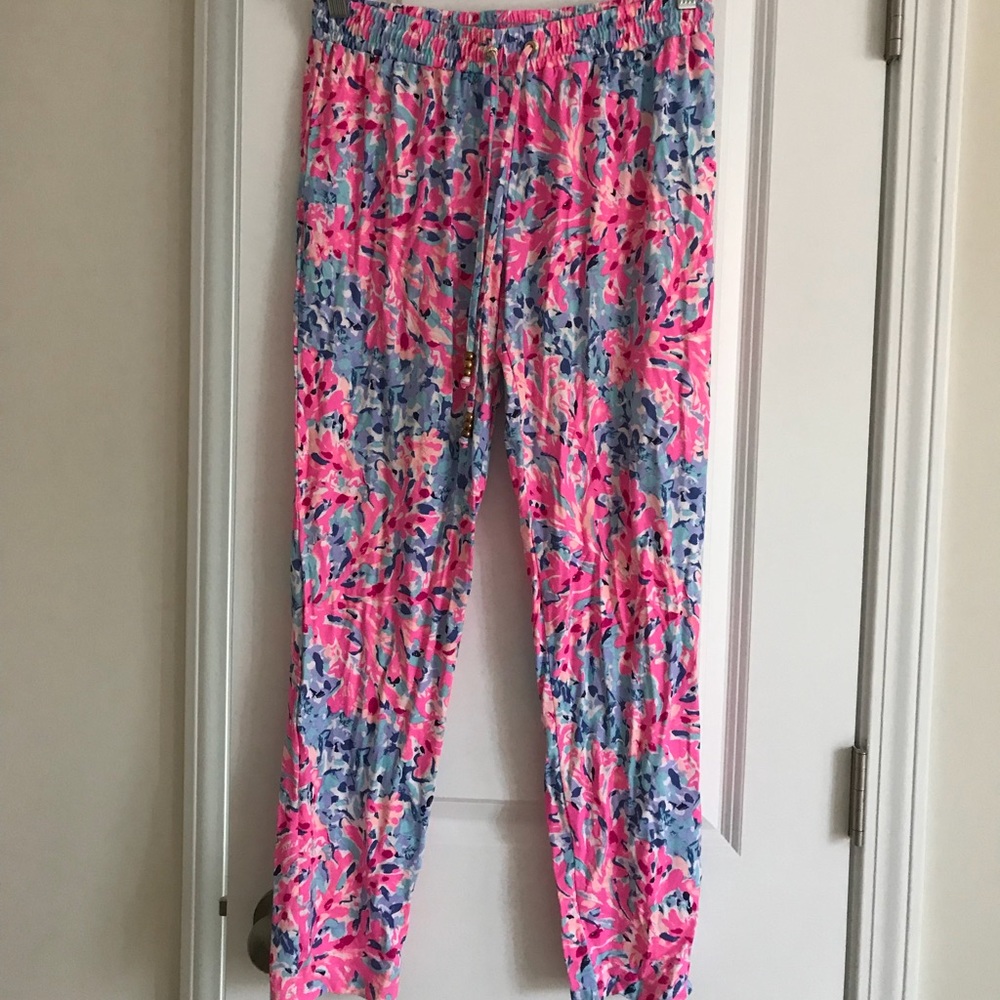 Lilly Pulitzer Piper Coco Coral Crab size medium